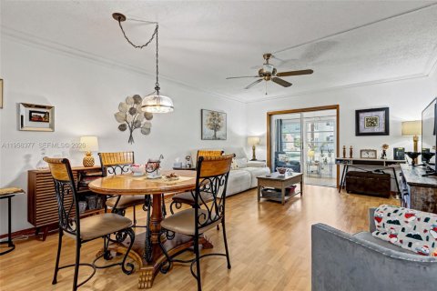 Condo in Margate, Florida, 2 bedrooms  № 2153465 - photo 10