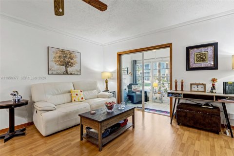 Condo in Margate, Florida, 2 bedrooms  № 2153465 - photo 12