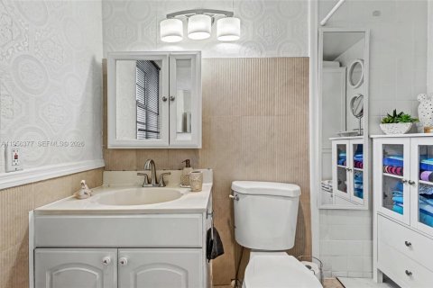 Condo in Margate, Florida, 2 bedrooms  № 2153465 - photo 22