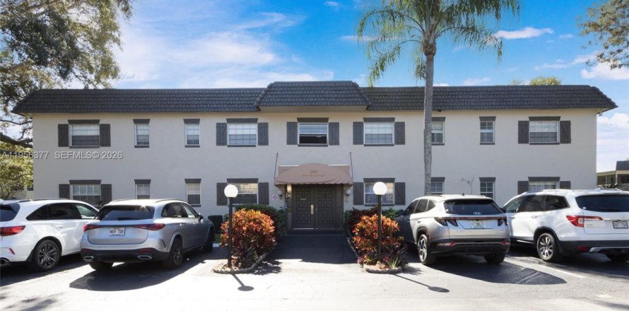 Condo in Margate, Florida, 2 bedrooms  № 2153465