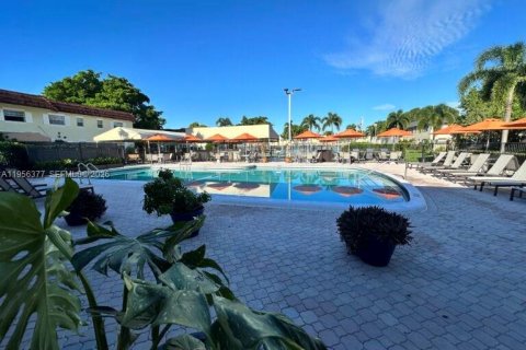 Condo in Margate, Florida, 2 bedrooms  № 2153465 - photo 3