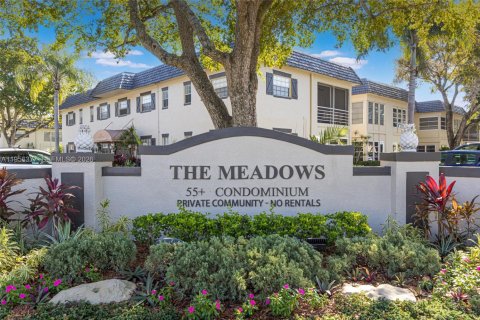 Condo in Margate, Florida, 2 bedrooms  № 2153465 - photo 2