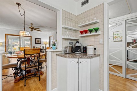 Condo in Margate, Florida, 2 bedrooms  № 2153465 - photo 8