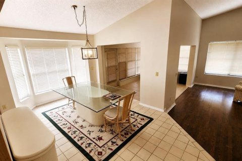 House in Hudson, Florida 2 bedrooms, 160.35 sq.m. № 2117202 - photo 13