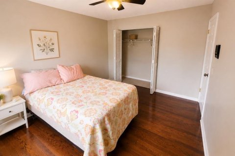 House in Hudson, Florida 2 bedrooms, 160.35 sq.m. № 2117202 - photo 16