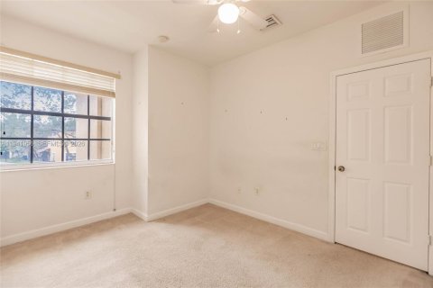 Condominio en venta en Cutler Bay, Florida, 3 dormitorios, 123.1 m2 № 2000441 - foto 16