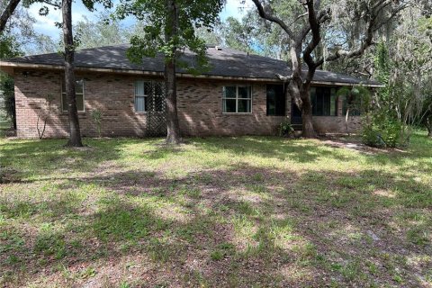 House in Orange City, Florida 3 bedrooms, 198.63 sq.m. № 1858252 - photo 9