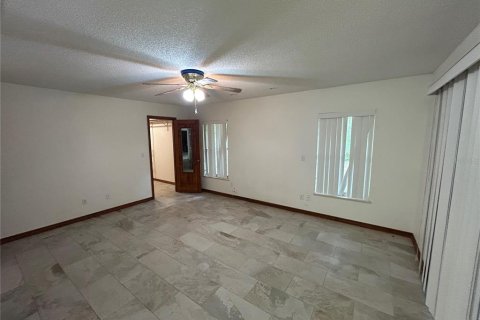 House in Orange City, Florida 3 bedrooms, 198.63 sq.m. № 1858252 - photo 28