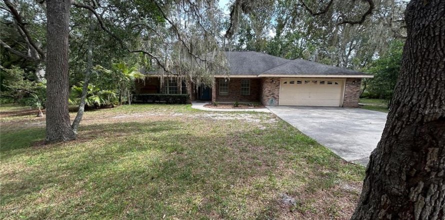 House in Orange City, Florida 3 bedrooms, 198.63 sq.m. № 1858252