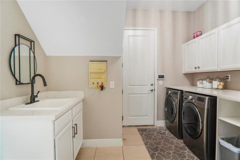 Casa en venta en Orlando, Florida, 5 dormitorios, 522.02 m2 № 2226699 - foto 27