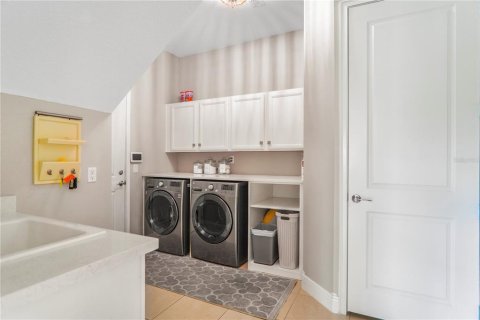 Casa en venta en Orlando, Florida, 5 dormitorios, 522.02 m2 № 2226699 - foto 26