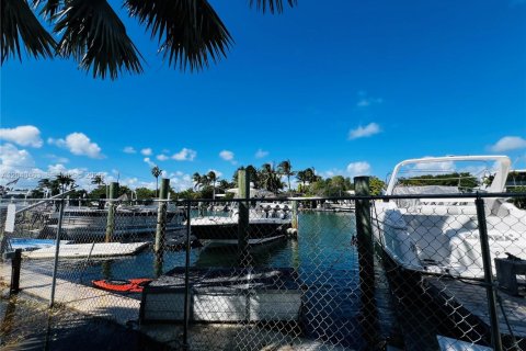 Apartment in Miami Beach, Florida 1 bedroom, 76.64 sq.m. № 2087096