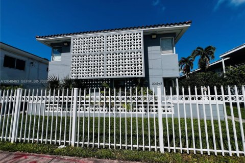 Apartment in Miami Beach, Florida 1 bedroom, 76.64 sq.m. № 2087096 - photo 18