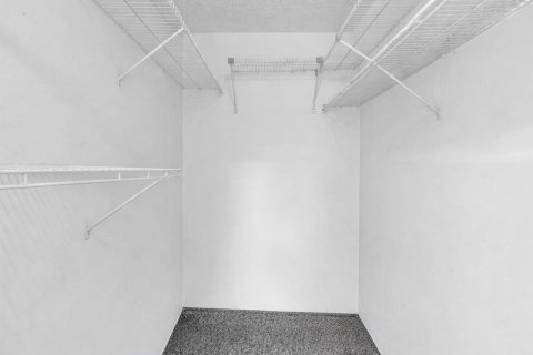 Condo in Sunrise, Florida, 1 bedroom  № 2169914 - photo 22