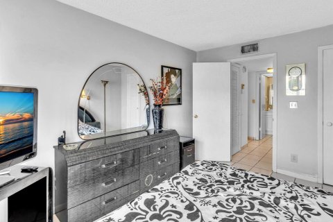 Condo in Sunrise, Florida, 1 bedroom  № 2169914 - photo 18
