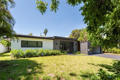 Casa en venta en Fort Lauderdale, Florida, 3 dormitorios, 154.03 m2 № 2178427 - foto 2