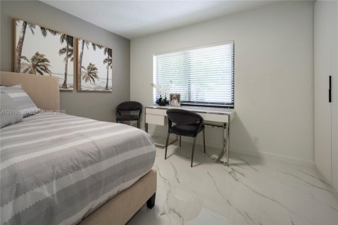 Casa en venta en Fort Lauderdale, Florida, 3 dormitorios, 154.03 m2 № 2178427 - foto 13