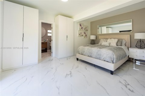 Casa en venta en Fort Lauderdale, Florida, 3 dormitorios, 154.03 m2 № 2178427 - foto 8