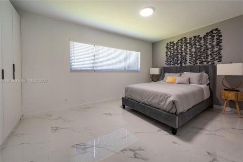Casa en venta en Fort Lauderdale, Florida, 3 dormitorios, 154.03 m2 № 2178427 - foto 10