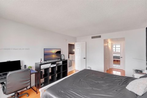 Condominio en venta en Miami Beach, Florida, 1 dormitorio, 84.54 m2 № 1812292 - foto 23