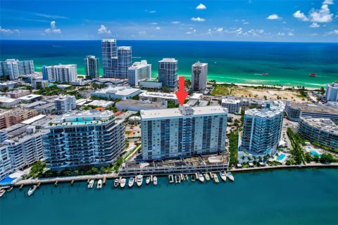 Condominio en venta en Miami Beach, Florida, 1 dormitorio, 84.54 m2 № 1812292 - foto 3