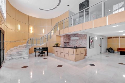 Condominio en venta en Miami Beach, Florida, 1 dormitorio, 84.54 m2 № 1812292 - foto 10