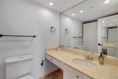 Condominio en venta en Miami Beach, Florida, 1 dormitorio, 84.54 m2 № 1812292 - foto 25