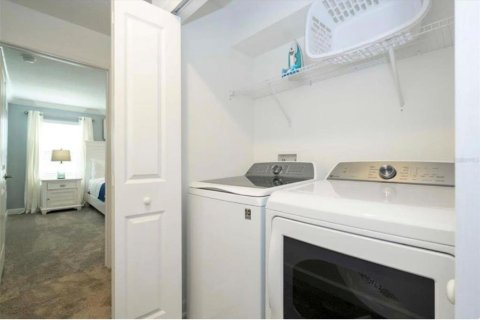 Touwnhouse à vendre à Kissimmee, Floride: 4 chambres, 176.7 m2 № 2148235 - photo 18