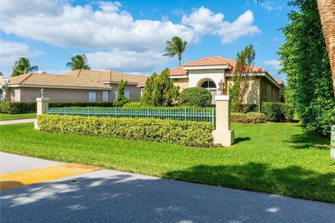 Villa ou maison à Delray Beach, Floride 4 chambres, 333.52 m2 № 2240468