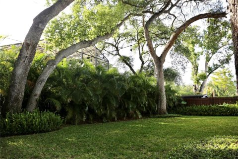 Villa ou maison à louer à Tampa, Floride: 4 chambres, 146.41 m2 № 2115002 - photo 9