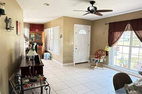 Casa en venta en Deltona, Florida, 2 dormitorios, 64.1 m2 № 1805159 - foto 8