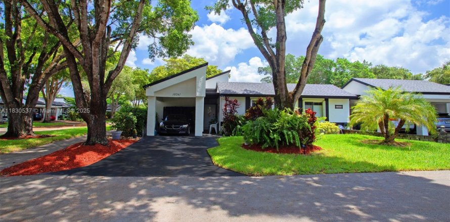 Condo in Weston, Florida, 3 bedrooms  № 1830296