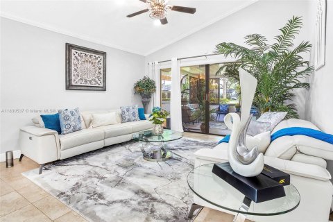 Condo in Weston, Florida, 3 bedrooms  № 1830296 - photo 21
