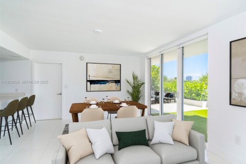 Купить кондоминиум в Бей-Харбор-Айлендс, Флорида 2 спальни, 124.12м2, № 2054917 - фото 3