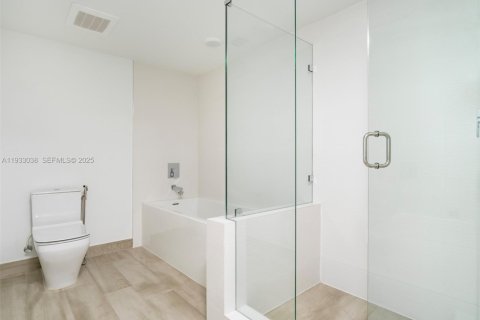 Купить кондоминиум в Бей-Харбор-Айлендс, Флорида 2 спальни, 124.12м2, № 2054917 - фото 8