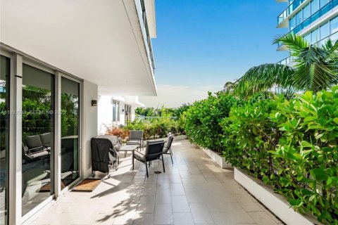 Купить кондоминиум в Бей-Харбор-Айлендс, Флорида 2 спальни, 124.12м2, № 2054917 - фото 14