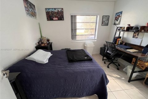 House in Miami, Florida 3 bedrooms, 117.61 sq.m. № 2031360 - photo 16