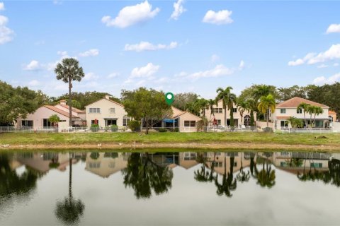 Купить виллу или дом в Паркленд, Флорида 3 комнаты, 215.16м2, № 2078216 - фото 7