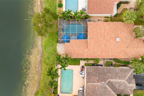 Купить виллу или дом в Паркленд, Флорида 3 комнаты, 215.16м2, № 2078216 - фото 3
