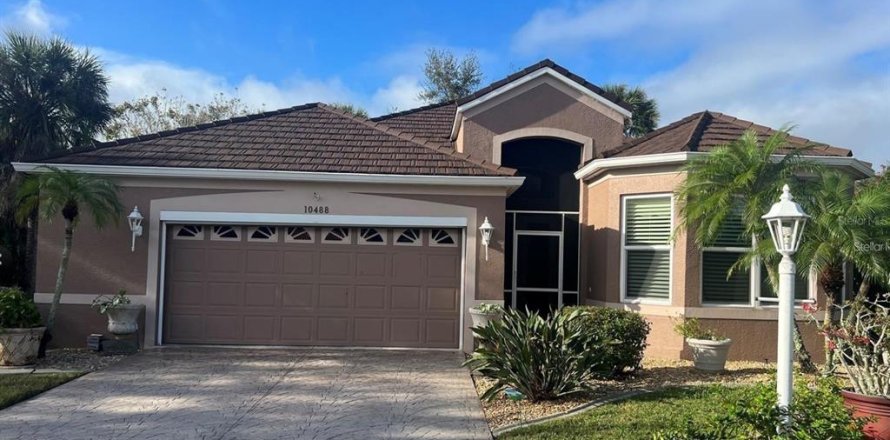 House in Punta Gorda, Florida 3 bedrooms, 185.34 sq.m. № 1561950