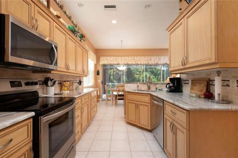 House in Punta Gorda, Florida 3 bedrooms, 185.34 sq.m. № 1561950 - photo 13