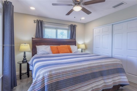 Casa en alquiler en Pompano Beach, Florida, 5 dormitorios, 219.44 m2 № 1943745 - foto 19