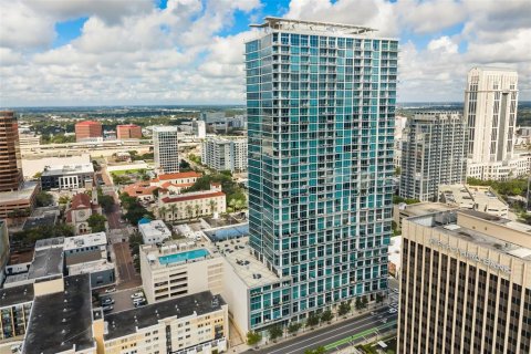 Condo in Orlando, Florida, 2 bedrooms № 2385810 - photo 7