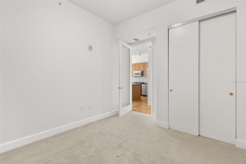 Condo in Orlando, Florida, 2 bedrooms № 2385810 - photo 20