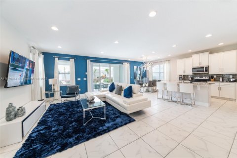 Villa ou maison à louer à Kissimmee, Floride: 5 chambres, 236.9 m2 № 1401364 - photo 11