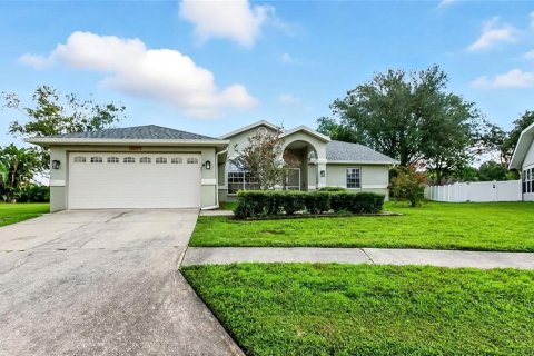 Casa en venta en New Port Richey, Florida, 3 dormitorios, 174.66 m2 № 1918822 - foto 1