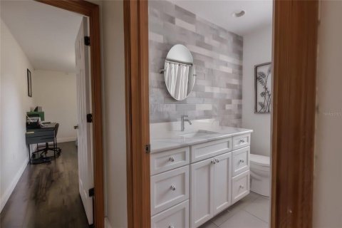 Casa en venta en New Port Richey, Florida, 3 dormitorios, 174.66 m2 № 1918822 - foto 8