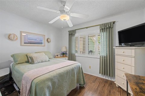 Condo in Clearwater, Florida, 2 bedrooms  № 2329876 - photo 18