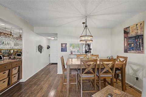 Condo in Clearwater, Florida, 2 bedrooms  № 2329876 - photo 11