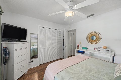 Condo in Clearwater, Florida, 2 bedrooms  № 2329876 - photo 19